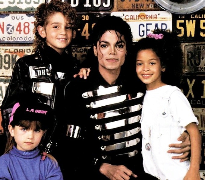 Майкл Джексон с детьми